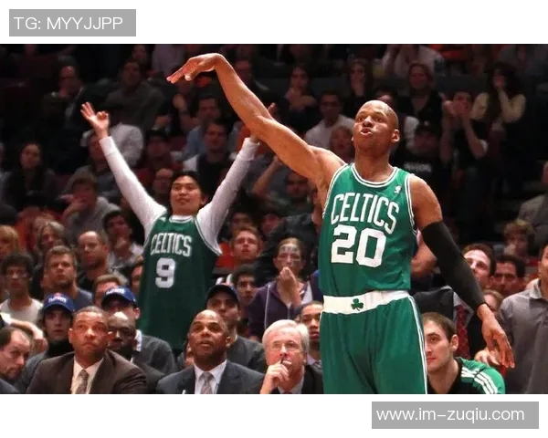 现役球员中单场投篮命中率80并助攻10次的传奇表现分析