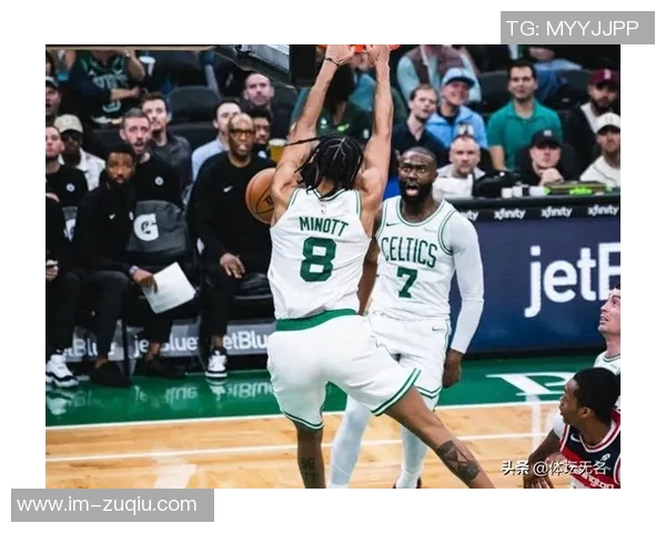 杰伦布朗全能表现助力球队获胜22投10中罚球7中9贡献30分8板8助